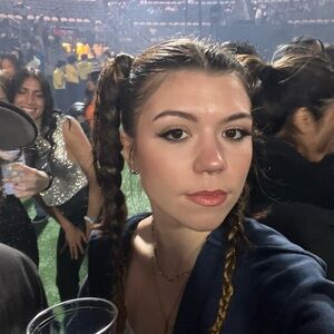 Meet your Posher, Alyssa